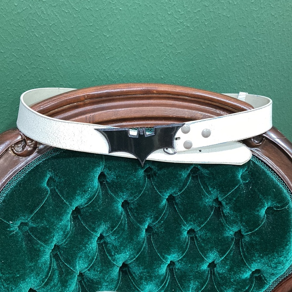 BATMAN BELT. Genuine leather belt. Size S. Adjustable.